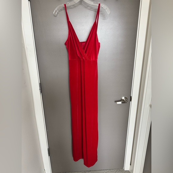 Red V-Neck Velvet Maxi Dress - Picture 3 of 5